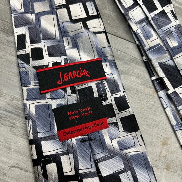 J. Garcia NEW YORK, NEW YORK Black & White Pattern Tie - Picture 3 of 4